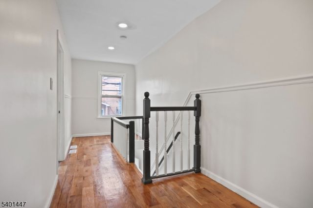 64 Willoughby St, Newark City, NJ 07112