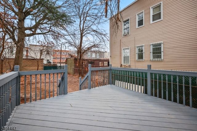 64 Willoughby St, Newark City, NJ 07112