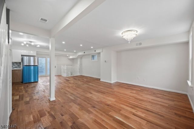 64 Willoughby St, Newark City, NJ 07112