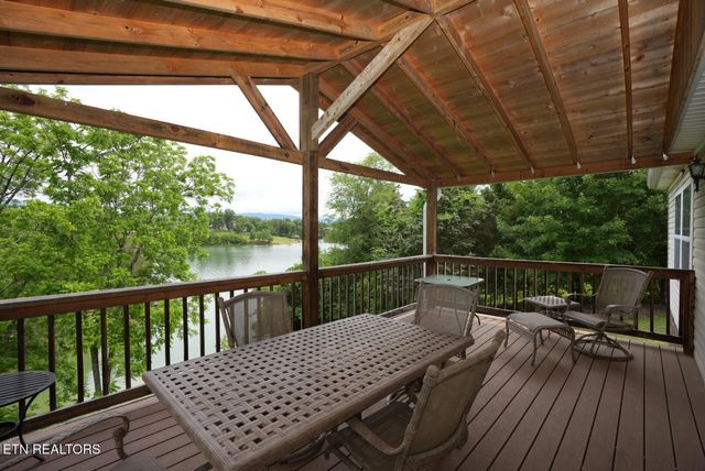 1366 Paradise Lane, Dandridge, TN 37725
