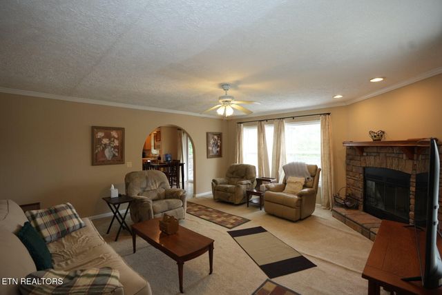1366 Paradise Lane, Dandridge, TN 37725