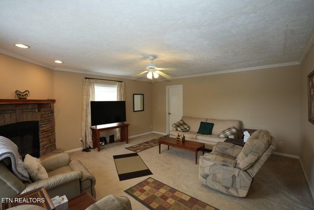 1366 Paradise Lane, Dandridge, TN 37725