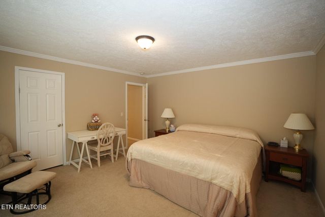 1366 Paradise Lane, Dandridge, TN 37725