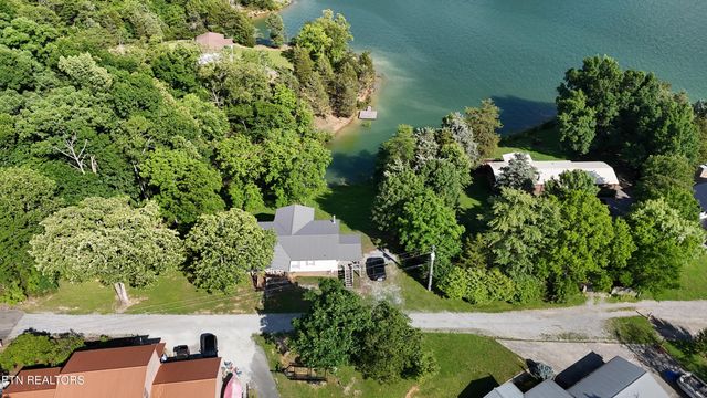 1366 Paradise Lane, Dandridge, TN 37725