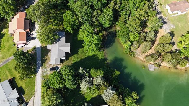 1366 Paradise Lane, Dandridge, TN 37725