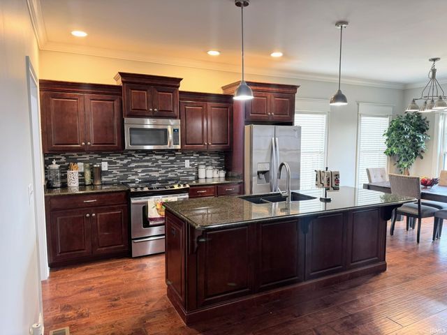 8033 Blake Boulevard, Newburgh, IN 47630