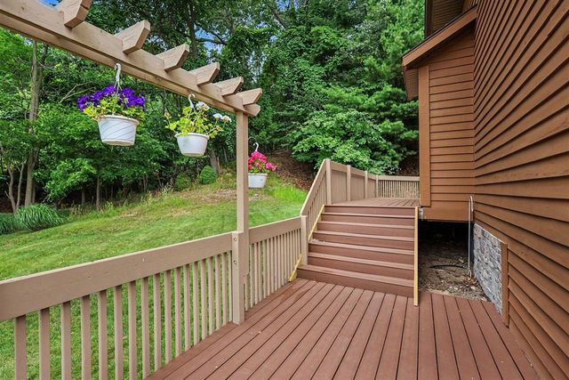 2335 Bluffton Avenue, Muskegon, MI 49441