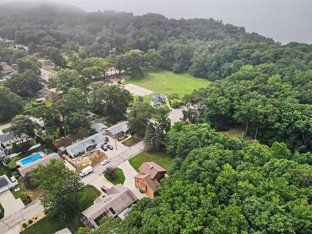 2335 Bluffton Avenue, Muskegon, MI 49441