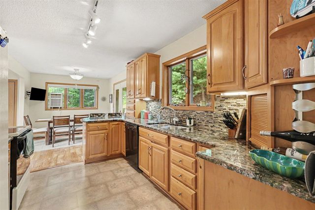 2335 Bluffton Avenue, Muskegon, MI 49441