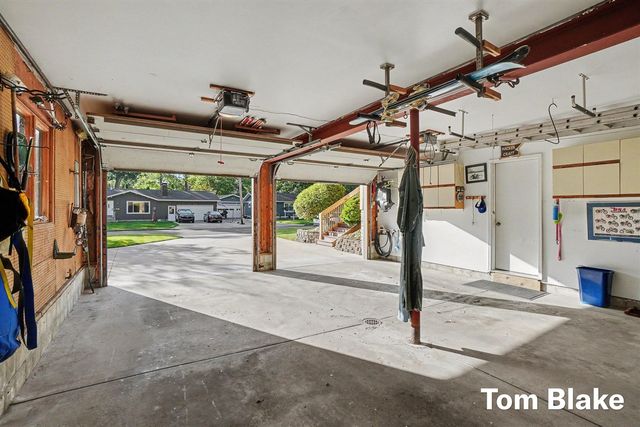 2335 Bluffton Avenue, Muskegon, MI 49441