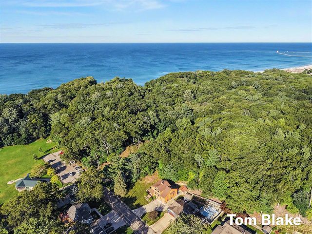 2335 Bluffton Avenue, Muskegon, MI 49441