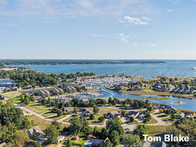 2335 Bluffton Avenue, Muskegon, MI 49441