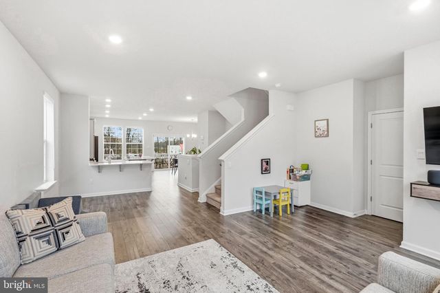 20 SISTERS FARMSTEAD RD, Mount Laurel, NJ 08054