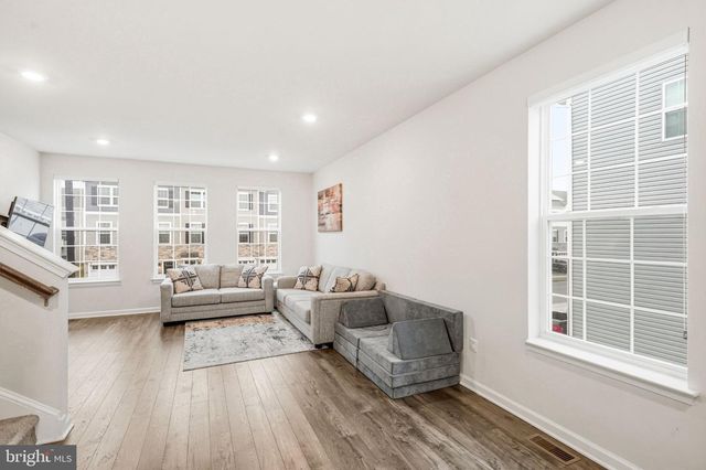 20 SISTERS FARMSTEAD RD, Mount Laurel, NJ 08054