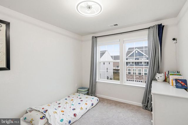 20 SISTERS FARMSTEAD RD, Mount Laurel, NJ 08054