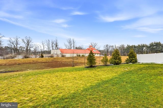 20 SISTERS FARMSTEAD RD, Mount Laurel, NJ 08054