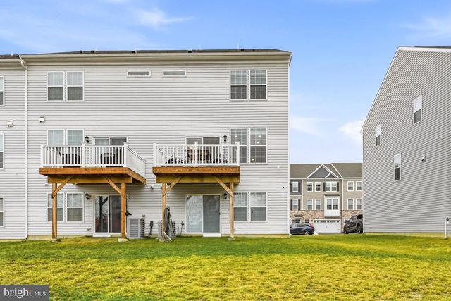 20 SISTERS FARMSTEAD RD, Mount Laurel, NJ 08054