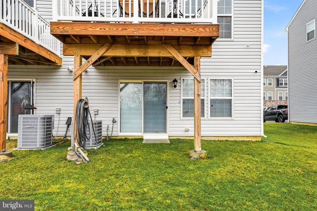 20 SISTERS FARMSTEAD RD, Mount Laurel, NJ 08054