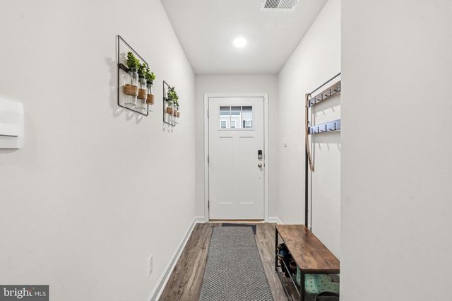 20 SISTERS FARMSTEAD RD, Mount Laurel, NJ 08054