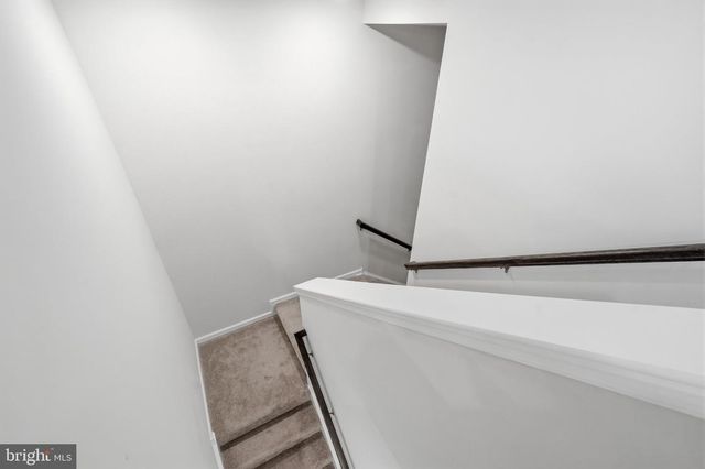 20 SISTERS FARMSTEAD RD, Mount Laurel, NJ 08054