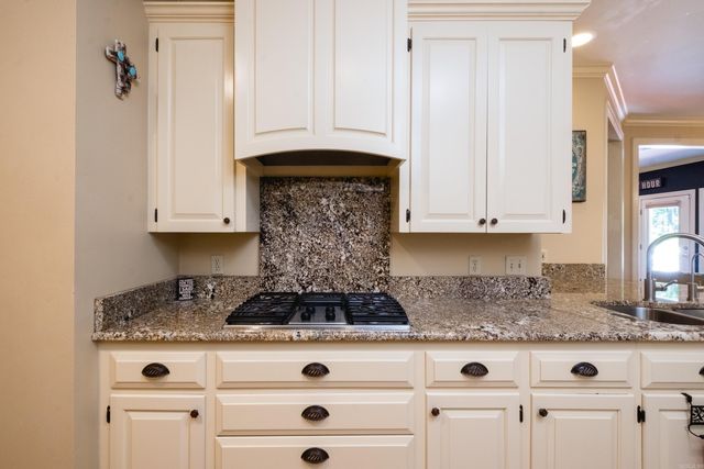 204 Fair Oaks Drive, Bryant, AR 72022
