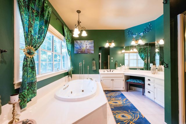 204 Fair Oaks Drive, Bryant, AR 72022