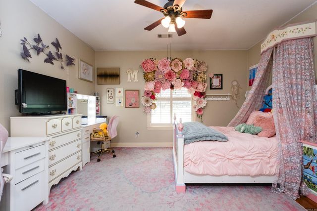 204 Fair Oaks Drive, Bryant, AR 72022