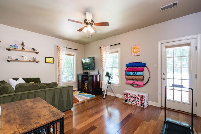 204 Fair Oaks Drive, Bryant, AR 72022