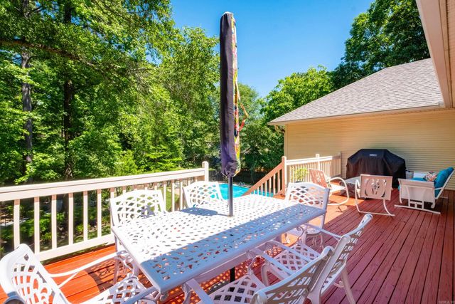 204 Fair Oaks Drive, Bryant, AR 72022