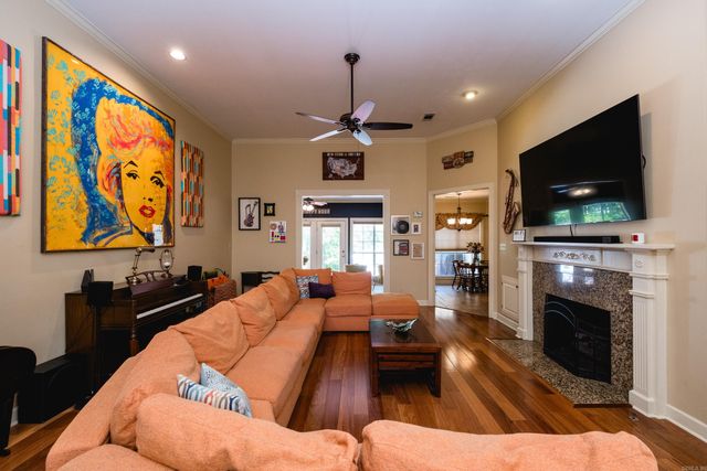 204 Fair Oaks Drive, Bryant, AR 72022