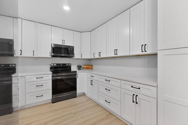 2013 Pebblecreek Drive, Cleburne, TX 76033