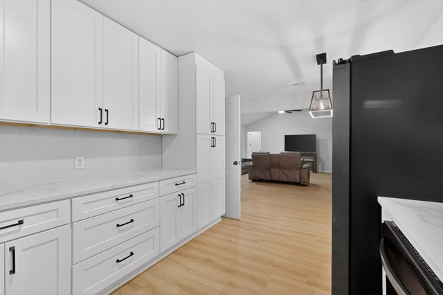 2013 Pebblecreek Drive, Cleburne, TX 76033