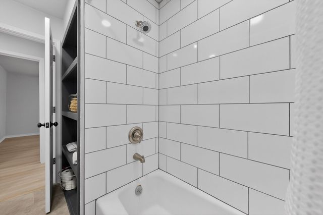 2013 Pebblecreek Drive, Cleburne, TX 76033