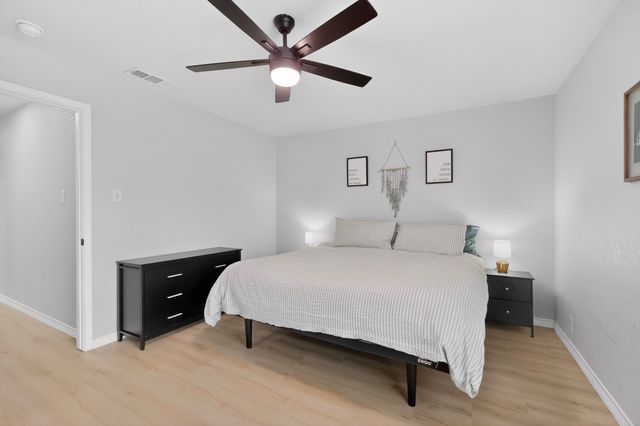 2013 Pebblecreek Drive, Cleburne, TX 76033