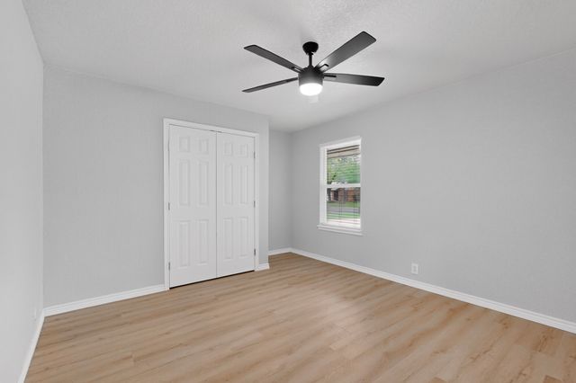 2013 Pebblecreek Drive, Cleburne, TX 76033