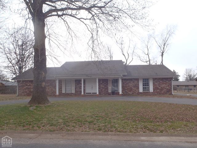 2712 Highland Drive, Newport, AR 72112