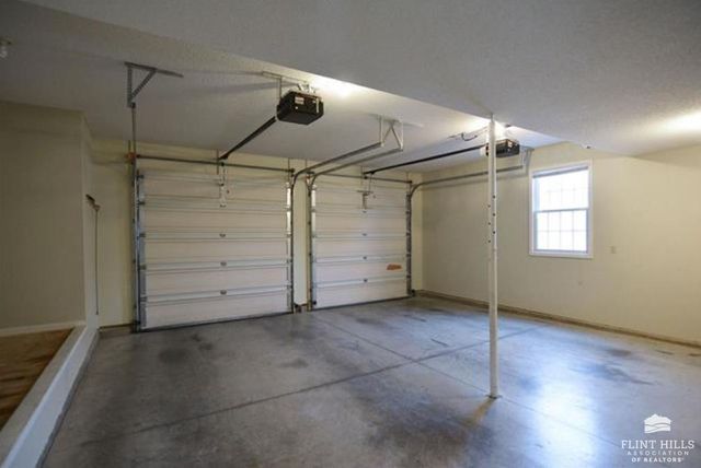 726 Whitetail Pass, Manhattan, KS 66503