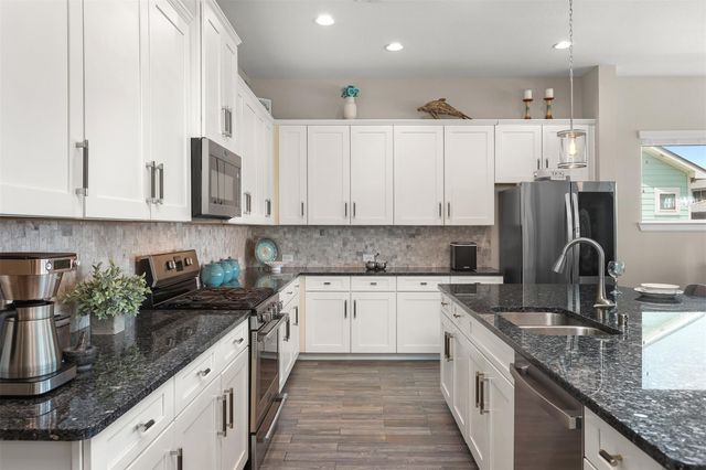 5125 Allen Cay Drive, Texas City, TX 77590