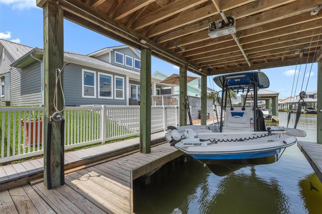 5125 Allen Cay Drive, Texas City, TX 77590