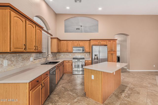 8220 W Mariposa Grande Lane, Peoria, AZ 85383