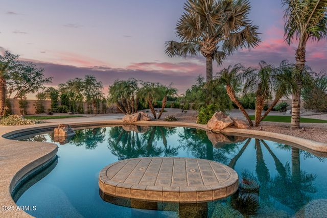 8220 W Mariposa Grande Lane, Peoria, AZ 85383