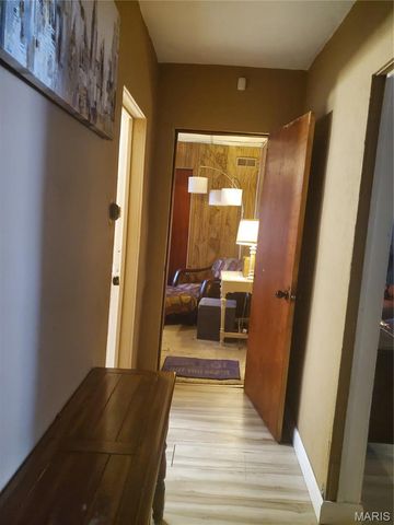 861 Pershing Street, East St Louis, IL 62203