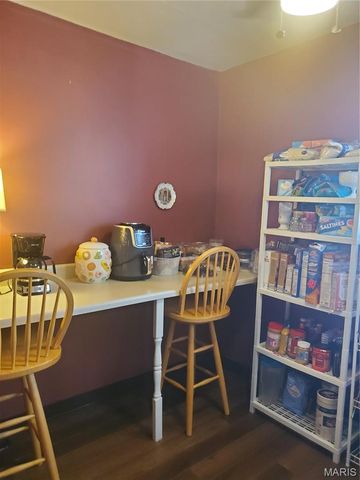 861 Pershing Street, East St Louis, IL 62203
