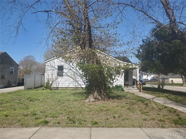 861 Pershing Street, East St Louis, IL 62203