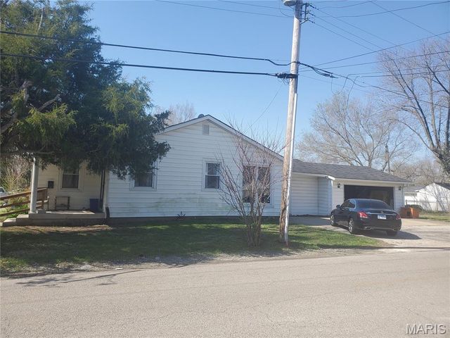 861 Pershing Street, East St Louis, IL 62203
