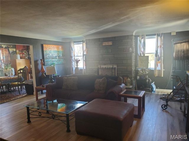 861 Pershing Street, East St Louis, IL 62203