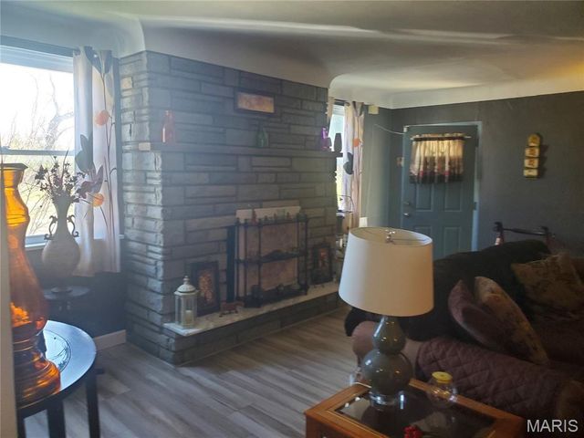 861 Pershing Street, East St Louis, IL 62203