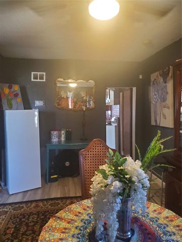 861 Pershing Street, East St Louis, IL 62203