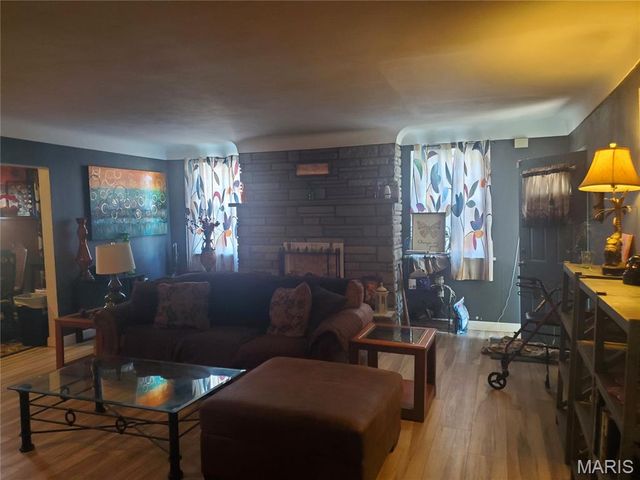 861 Pershing Street, East St Louis, IL 62203