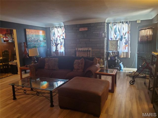 861 Pershing Street, East St Louis, IL 62203